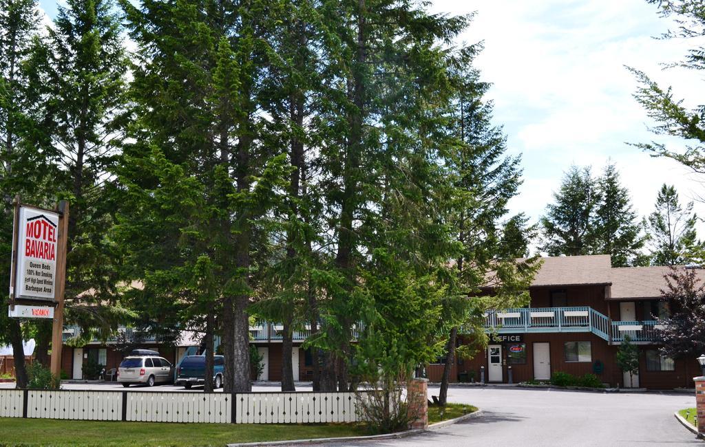Motel Bavaria Radium Hot Springs Esterno foto